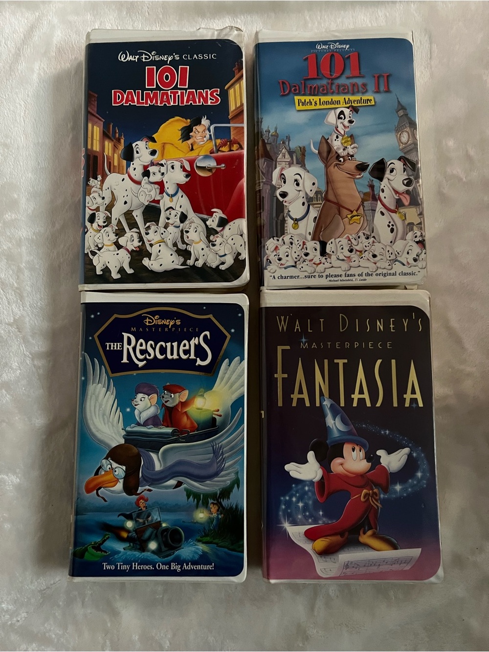 Lot of 4 Disney VHS Tapes (Fantasia, Rescuers, 101 Dalmatians)